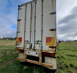 Maxicube Pantech Tri Axle Truck Trailer