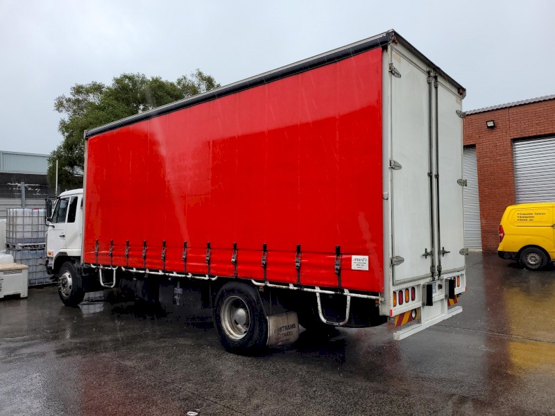 Tautliner 10 pallet. Body only