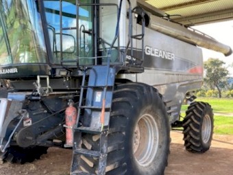 2007 Gleaner A85 With 40Ft Front