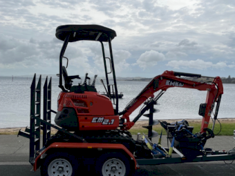 Excavator EM2.1 +Trailer +Auger +Hammer Package + Free Attachments