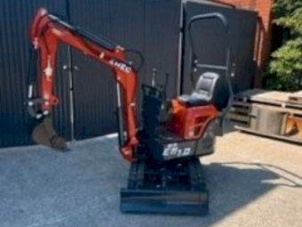 Excavator EM1.0 + Auger + Hammer & Trailer Package + Free Attachments