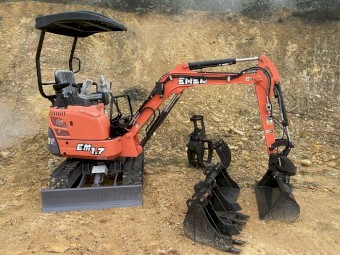 Excavator EM1.7 & Trailer Package + Free Attachments