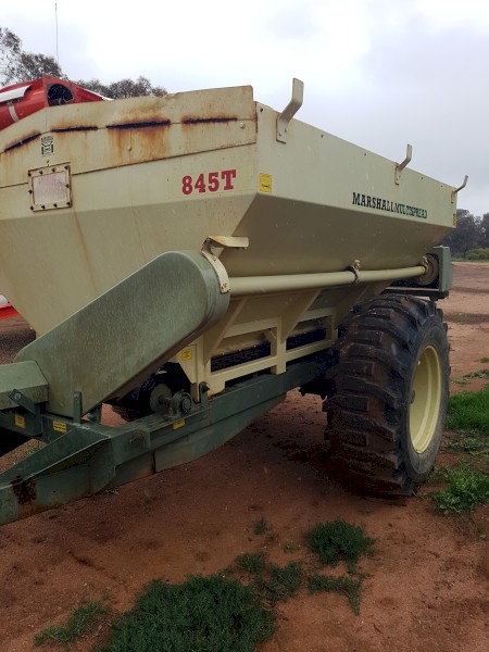 Marshall 845T Trailing Spreader