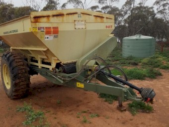 Marshall 845T Trailing Spreader