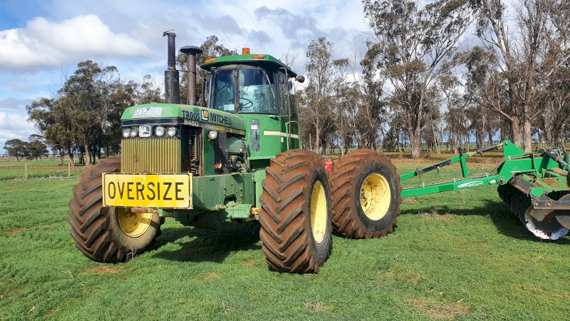 John Deere 8450 Tractor