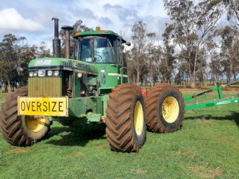 John Deere 8450 Tractor