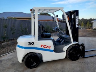 Nissan Forklift 3T Diesel Container Mast Low Hours