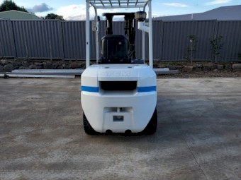 Nissan Forklift 3T Diesel Container Mast Low Hours