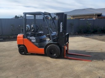 Forklift Toyota 2.5T Container Mast
