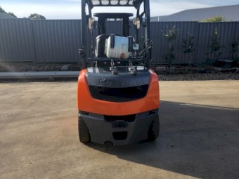 Forklift Toyota 2.5T Container Mast
