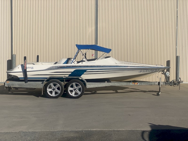 21ft Lewis Supreme Ski Boat with Easy Tow Tandem Trailer