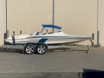 21ft Lewis Supreme Ski Boat with Easy Tow Tandem Trailer