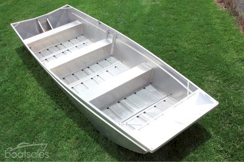 HUNTER MARINE 3.7 DELUXE FISHERMAN PUNT