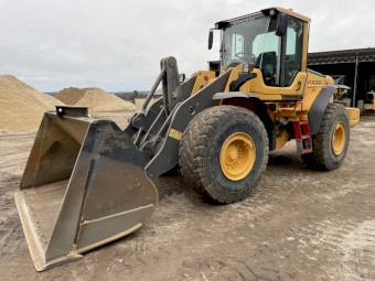 (A202) 2012 Volvo L120F Loader