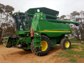 John Deere 9650 Header and 973 Macdon Draper Front
