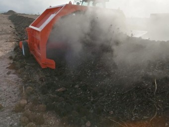 Tractor drawn compost windrow turner