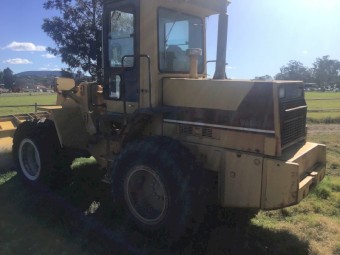 Komatsu WA180 Loader