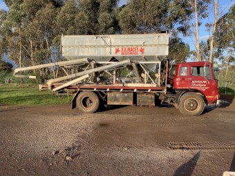 1973 Bedford Tip Truck & RK Macey Grouper