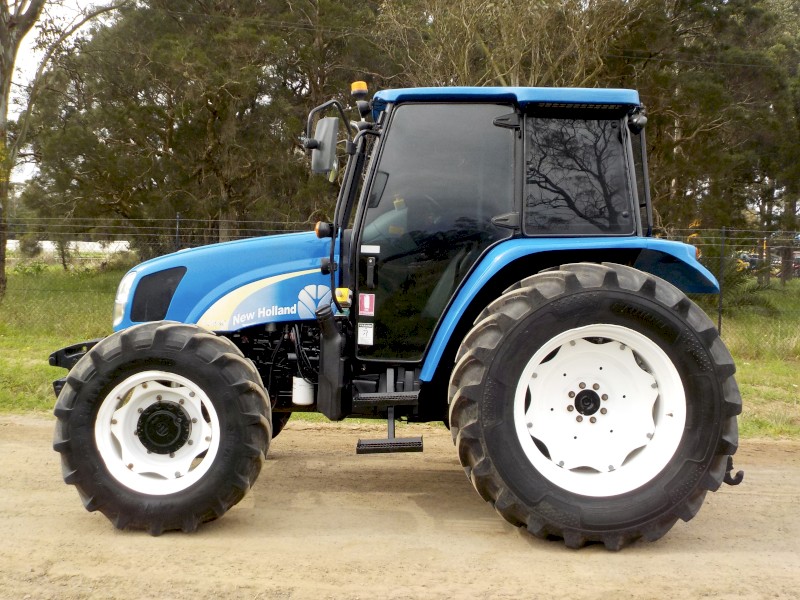 2014 New Holland T5040 4x4 85hp Agricultural Farm Tractor