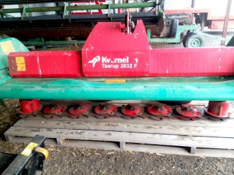 Kverneland 2832F Front 8 Disc Mower