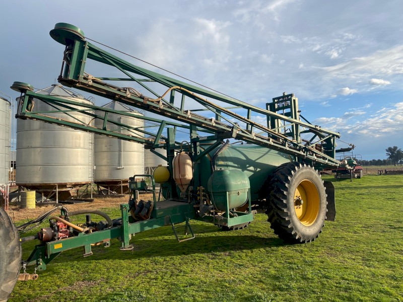 2002 Goldacres Prairie 4030 Boom Spray