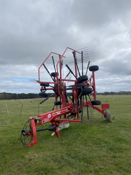 Lely Hibiscus 745 Vario Hay Rake