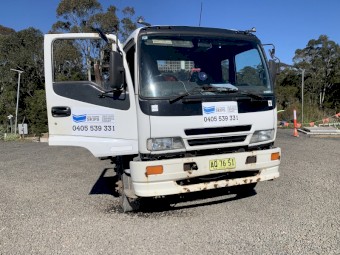 2007 Isuzu FVR Skip Truck 9 Tonne Lifter