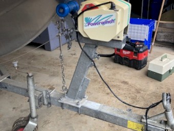 Quintrex F400 Hornet Trophy