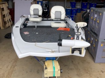 Quintrex F400 Hornet Trophy