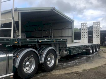 2004 Freighter Drop Deck Trailer