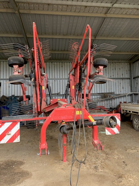 Under Auction - (A209) Lely Hibiscus 915 CD Vario Rake 