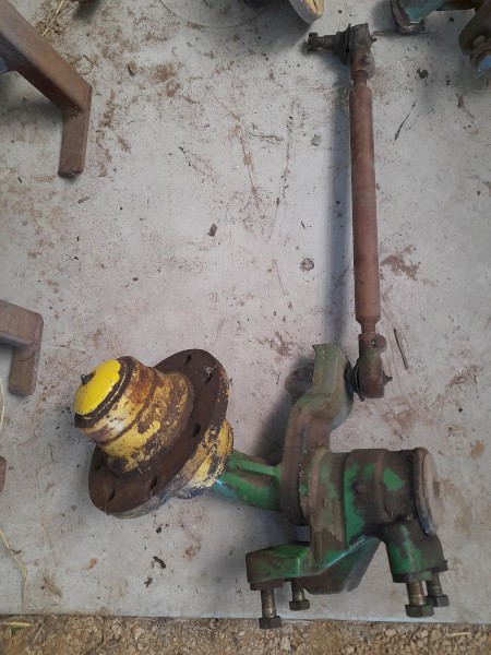 John Deere harvester rear stub axles & hubs