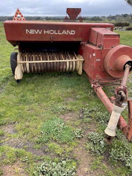 New Holland 317 square baler
