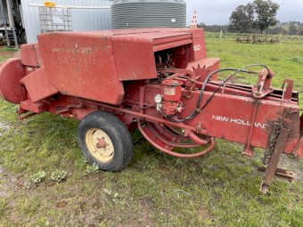 New Holland 317 square baler