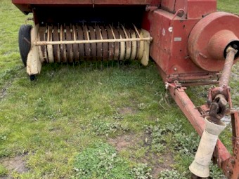 New Holland 317 square baler