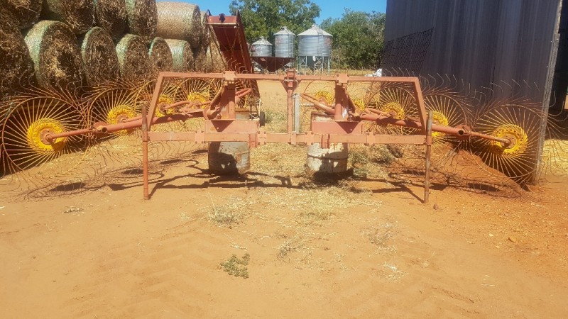 Sitrex  3pl 10 wheel Rake