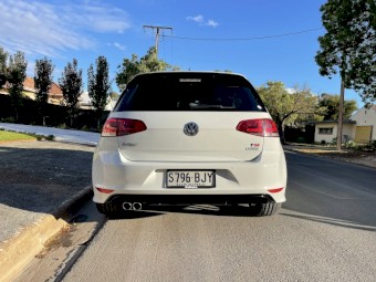 2016 VW Golf 110TSI Highline Hatch