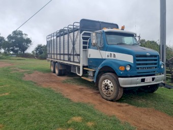 Sterling 2003 LT7500