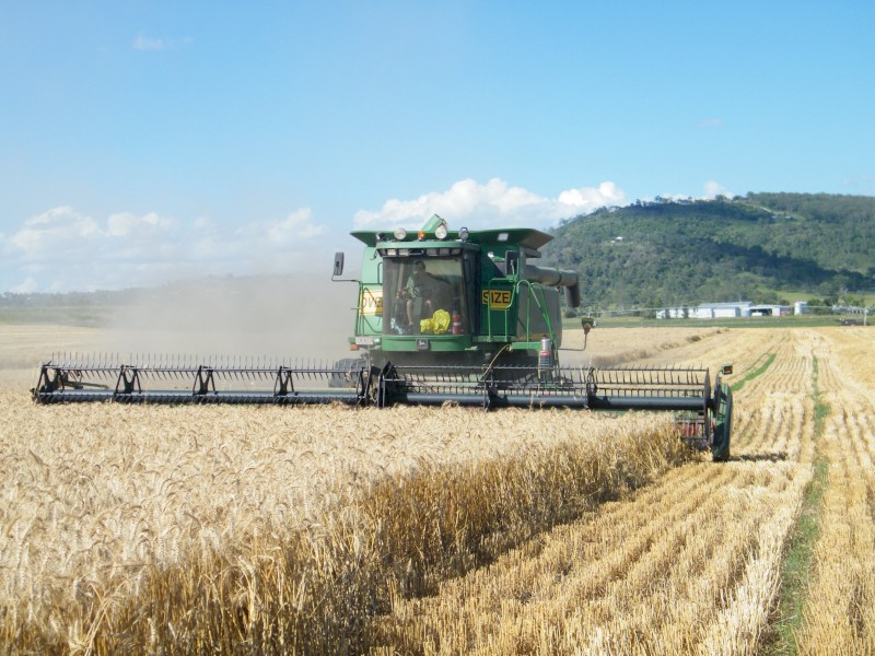 John Deere Combine Harvester 9750