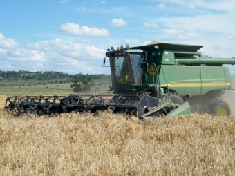 John Deere Combine Harvester 9750