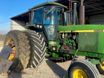 John Deere 4255 Tractor