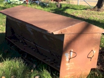 half tonne pellet or grain  sheep or calf feeder