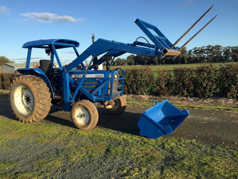 Iseki T6000E tractor