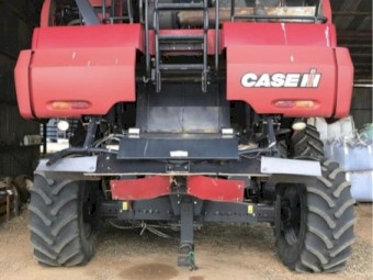 Case IH 7120 Header plus Case IH 2152 40ft Front with Trailer