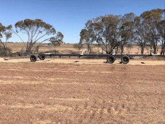 Case IH 7120 Header plus Case IH 2152 40ft Front with Trailer