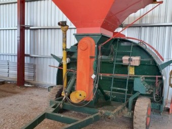 Richiger Grain Bag Inloader