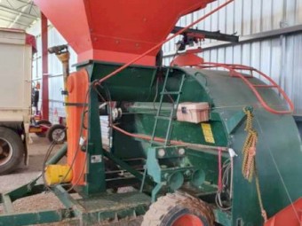 Richiger Grain Bag Inloader