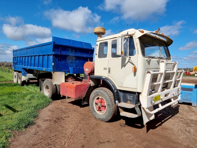 1978 Acco 3070B Prime Mover and Tipper