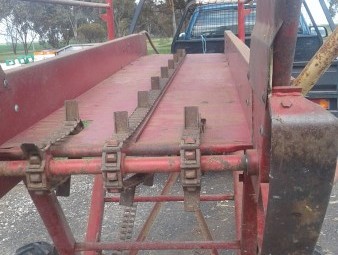 New Holland 470 Bale Loader