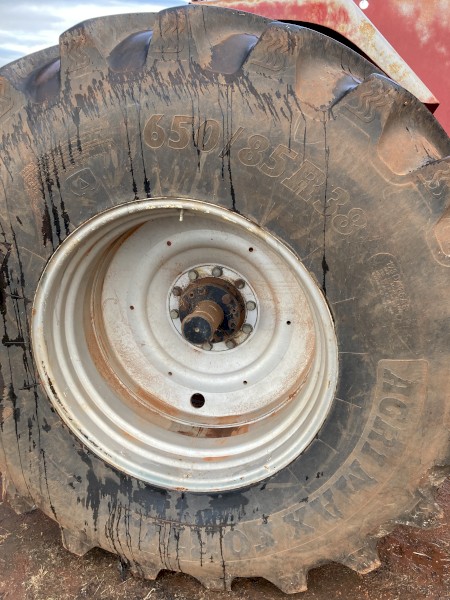 650/85R38 Tyres and Rims x 4